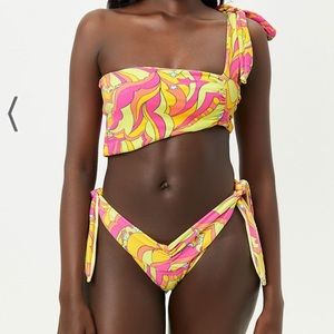 Frankies Bikinis set